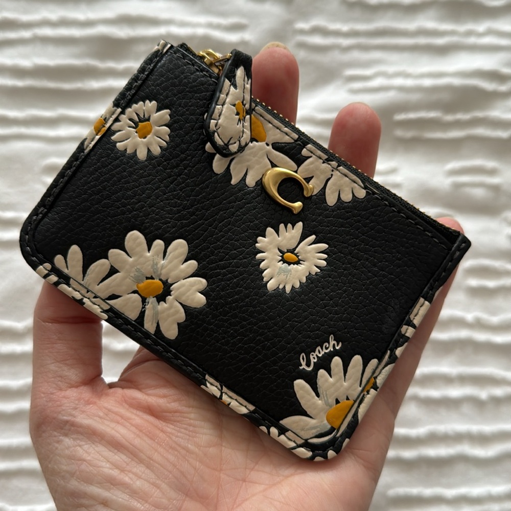NWT - Coach leather wallet/card case